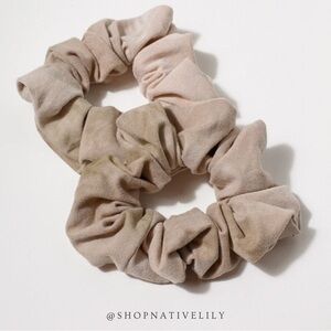Umgee Tie Dye Scrunchie Hair Tie Tan Soft Jersey Hair Accessory NWT